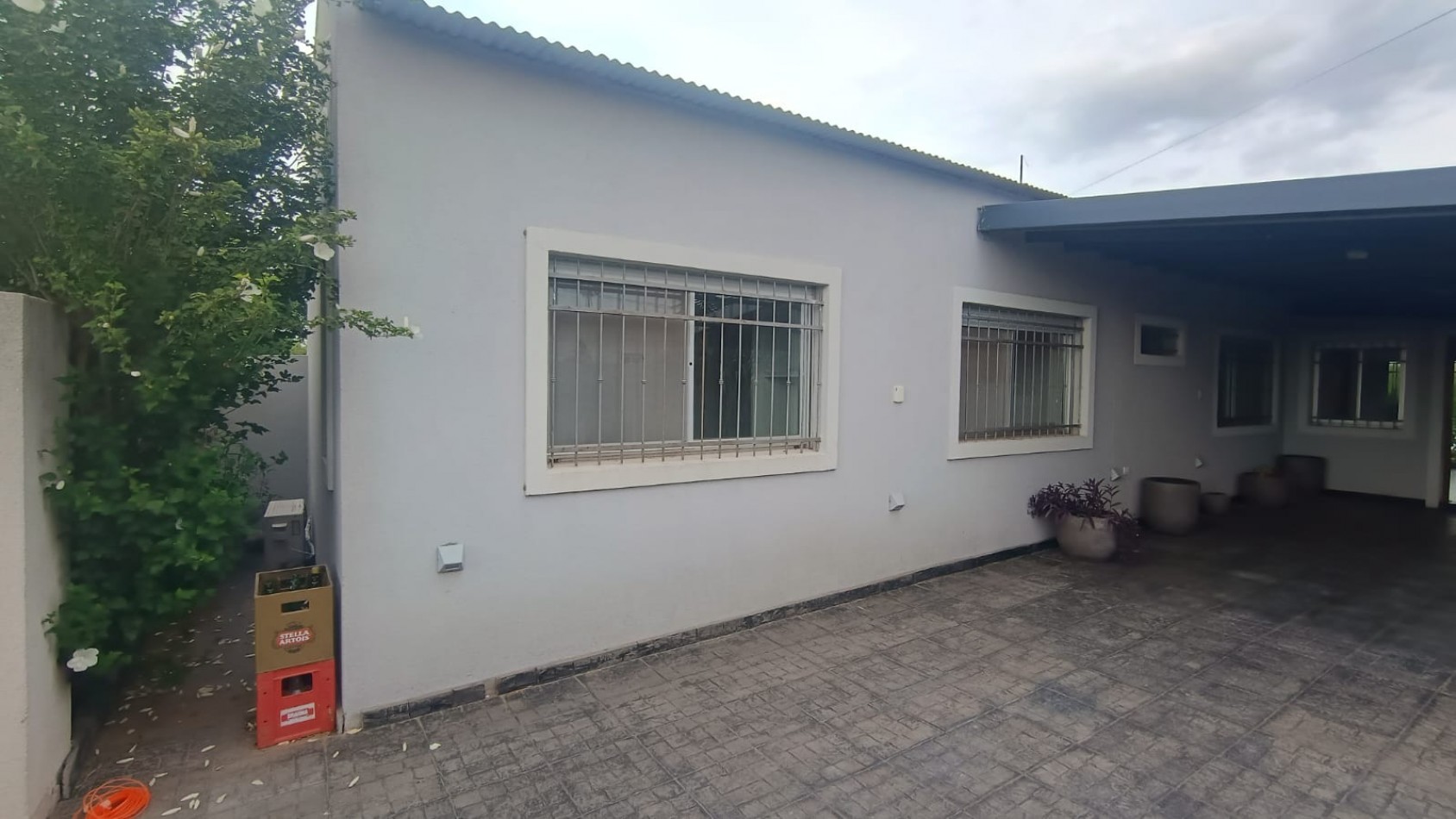 Alquiler de amplia casa - 3 Dormitorios - Pileta - ibarlucea - Sin garantia propietaria