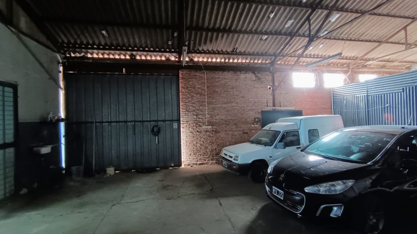  LOCAL COMERCIAL EN ALQUILER - 300 m² - PROVINCIAS UNIDAS - SIN GARANTIA PROPIETARIA