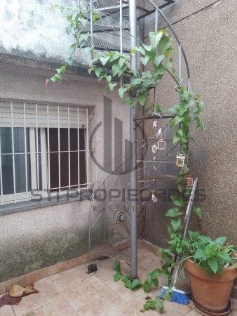 Venta de departamento de pasillo de un dormitorio - Patio - Terraza - Zona Hospitales