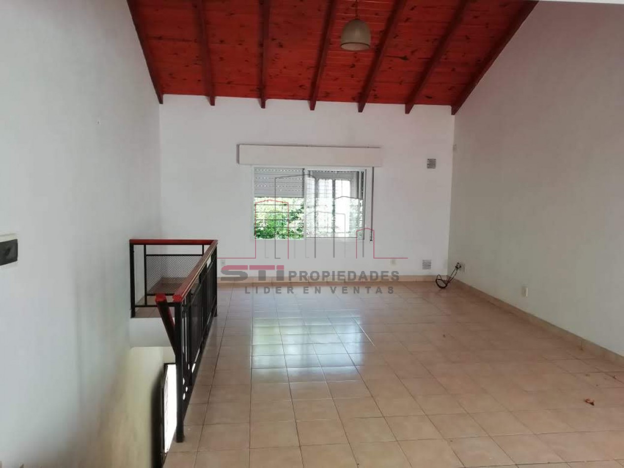 Condominio en Venta. Barrio Azcuenaga.