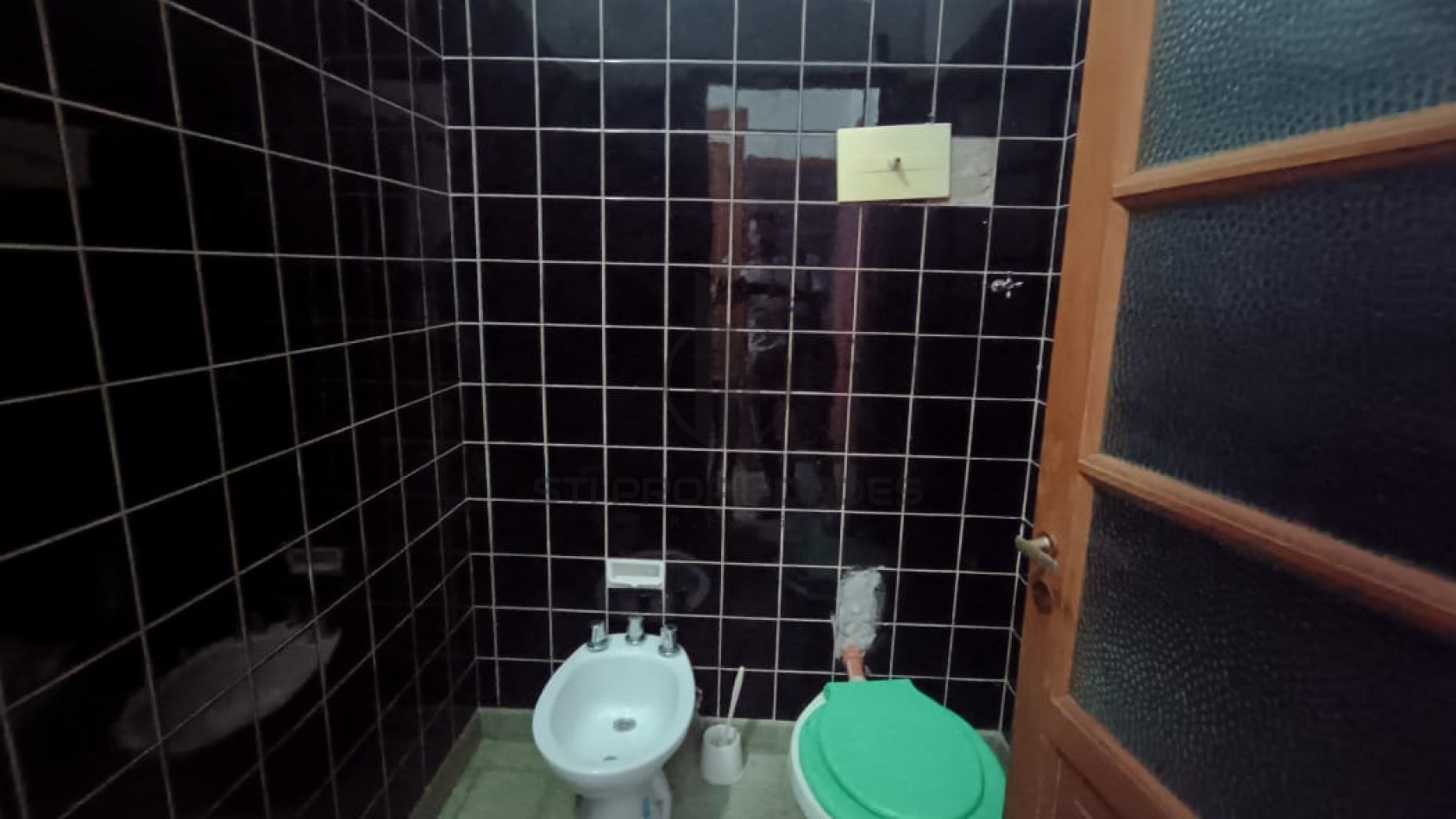 Venta de casa en Arroyito - ideal dos familias