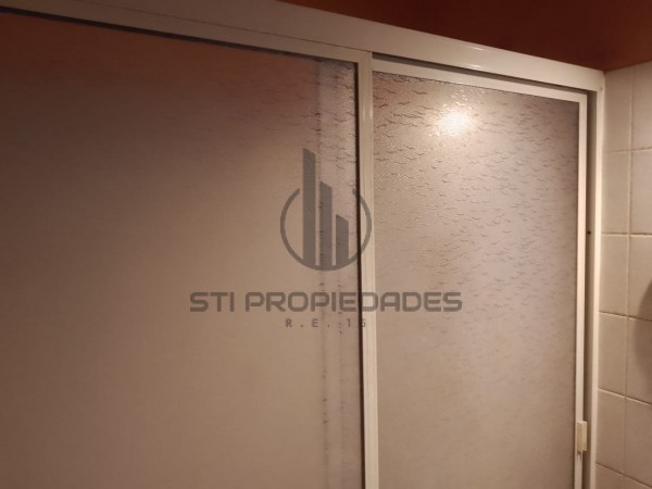 Venta de departamento de pasillo de un dormitorio - Patio - Terraza - Zona Hospitales