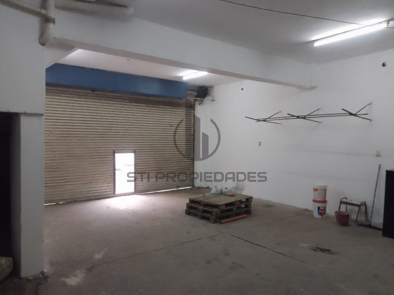 Venta de galpon en barrio Azcuenaga