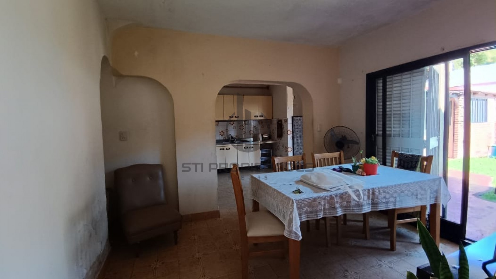 Venta de casa de 4 dormitorios con placares - 3 baños - Cochera - Lomas de Alberdi