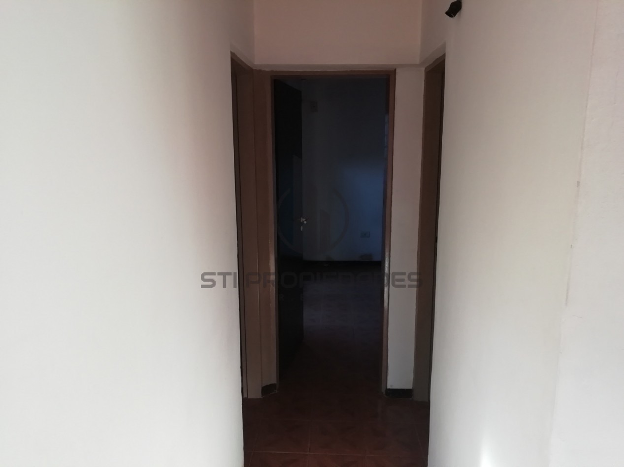 Venta departamento en barrio Azcuenaga - Planta alta - Dos dormitorios