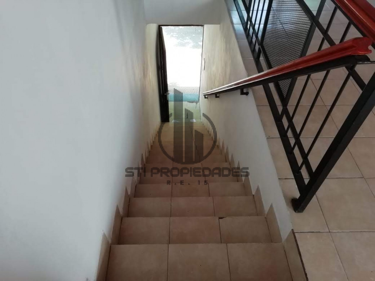 ALQUILER DE AMPLIO DEPARTAMENTO EN BARRIO AZCUENAGA - DOS DORMITORIOS - PATIO