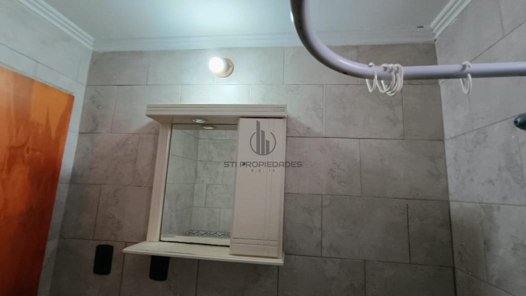 Alquiler de casa planta alta - dos dormiotorios