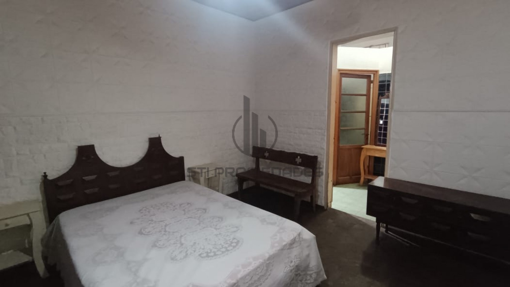 Venta de casa en Arroyito - ideal dos familias