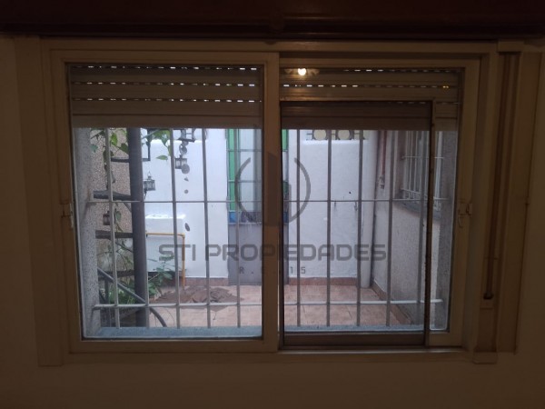 Venta de departamento de pasillo de un dormitorio - Patio - Terraza - Zona Hospitales