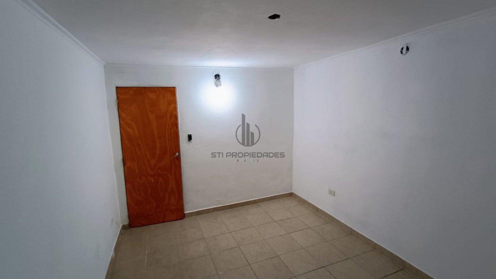 Alquiler de casa planta alta - dos dormiotorios