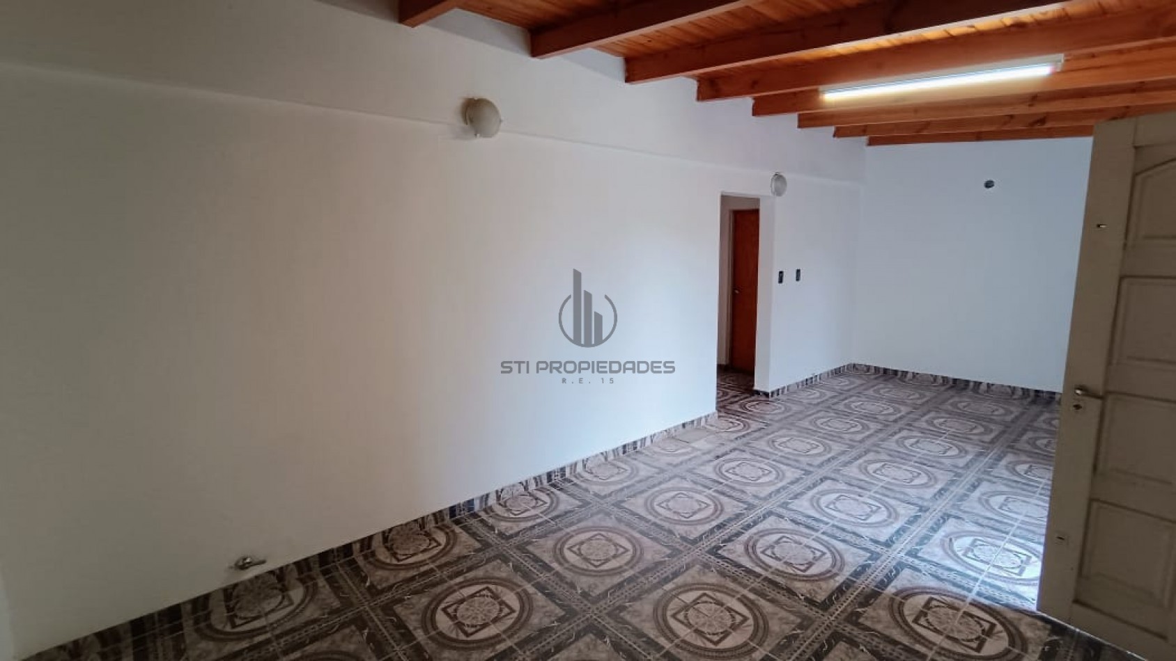 Alquiler de casa planta alta - dos dormiotorios