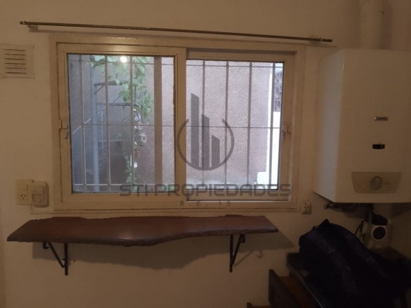 Venta de departamento de pasillo de un dormitorio - Patio - Terraza - Zona Hospitales