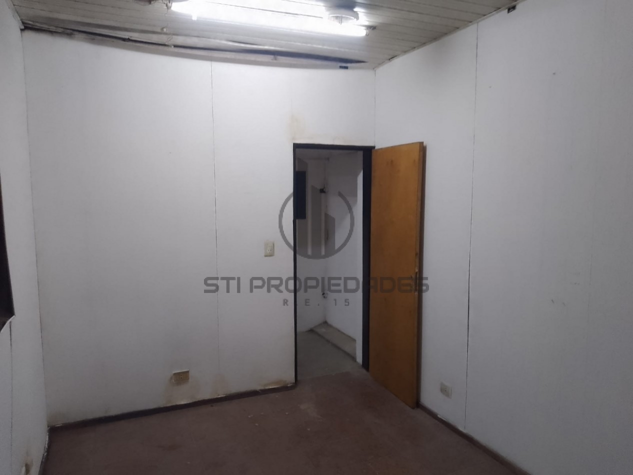 Venta de galpon en barrio Azcuenaga