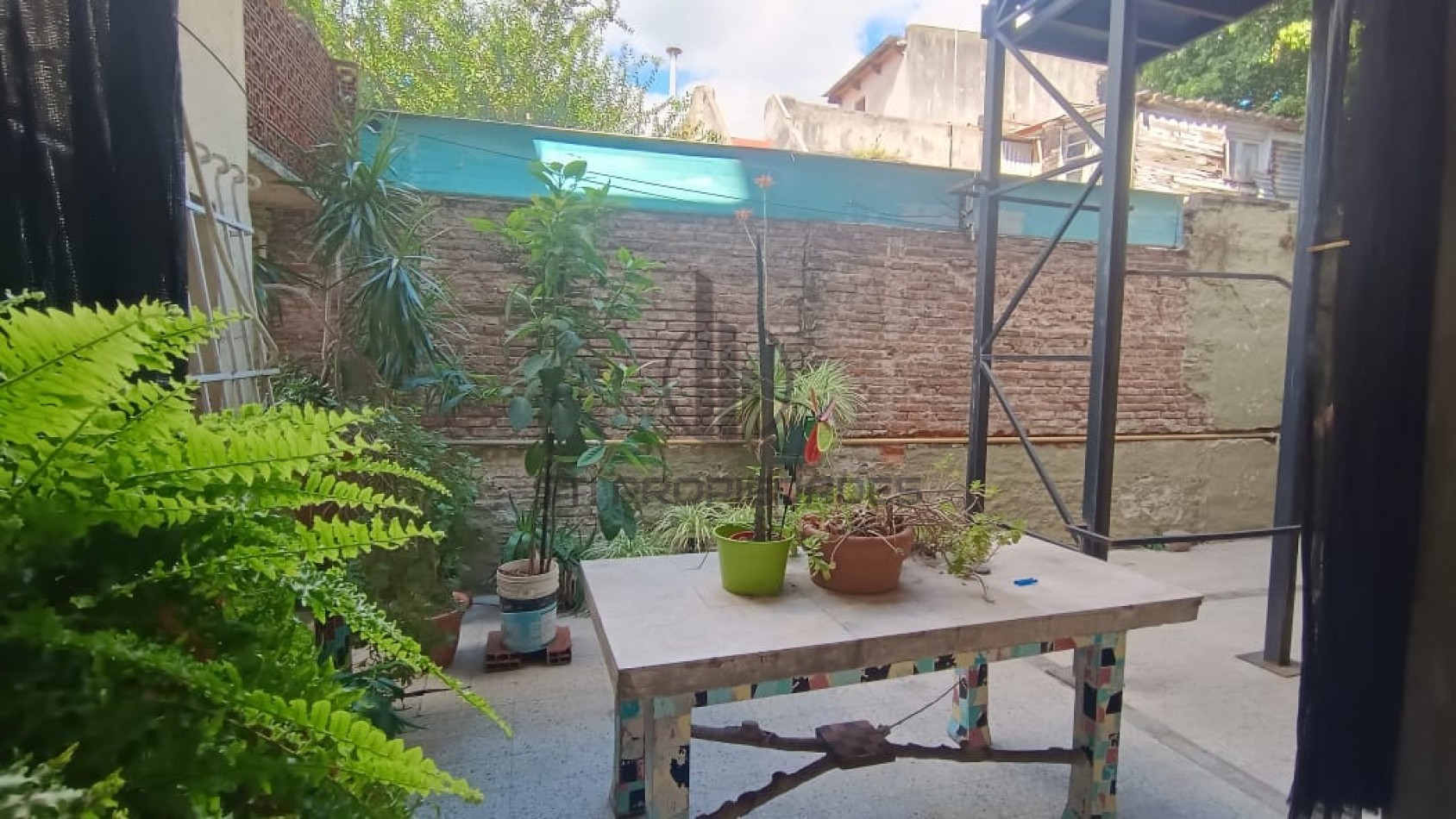 Venta de casa en Arroyito - ideal dos familias