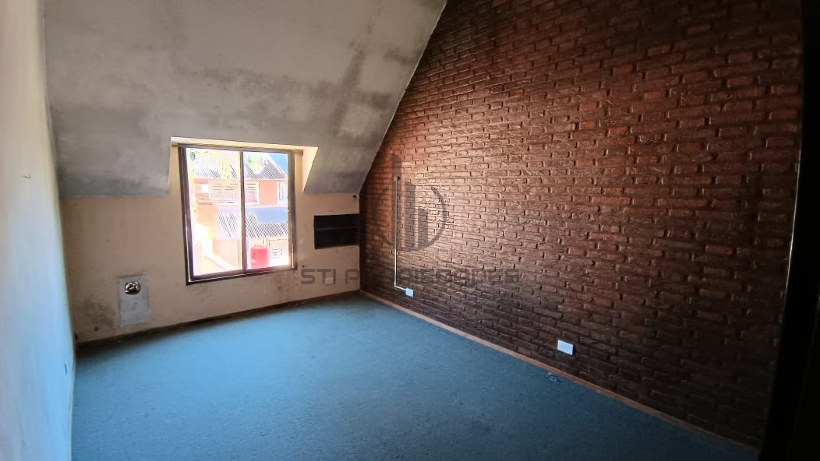 Venta de casa de 4 dormitorios con placares - 3 baños - Cochera - Lomas de Alberdi