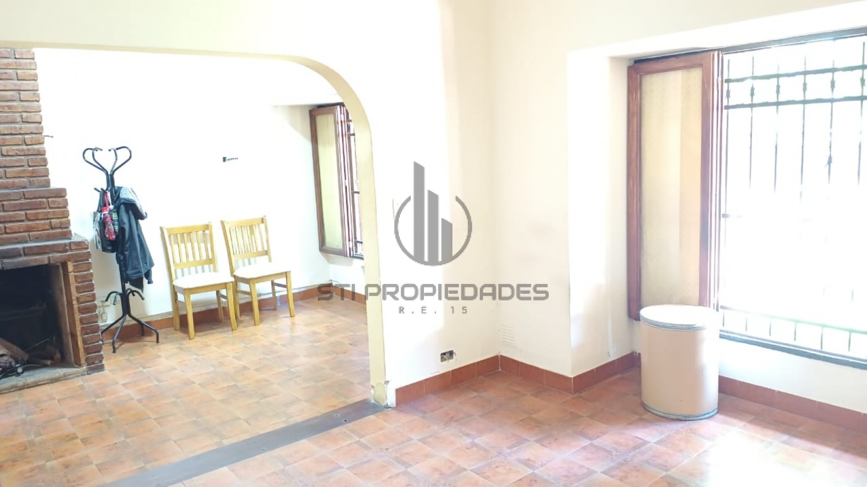 Venta de casa de 4 dormitorios con placares - 3 baños - Cochera - Lomas de Alberdi