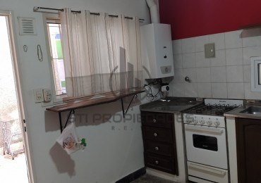 Venta de departamento de pasillo de un dormitorio - Patio - Terraza - Zona Hospitales