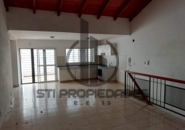 ALQUILER DE AMPLIO DEPARTAMENTO EN BARRIO AZCUENAGA - DOS DORMITORIOS - PATIO